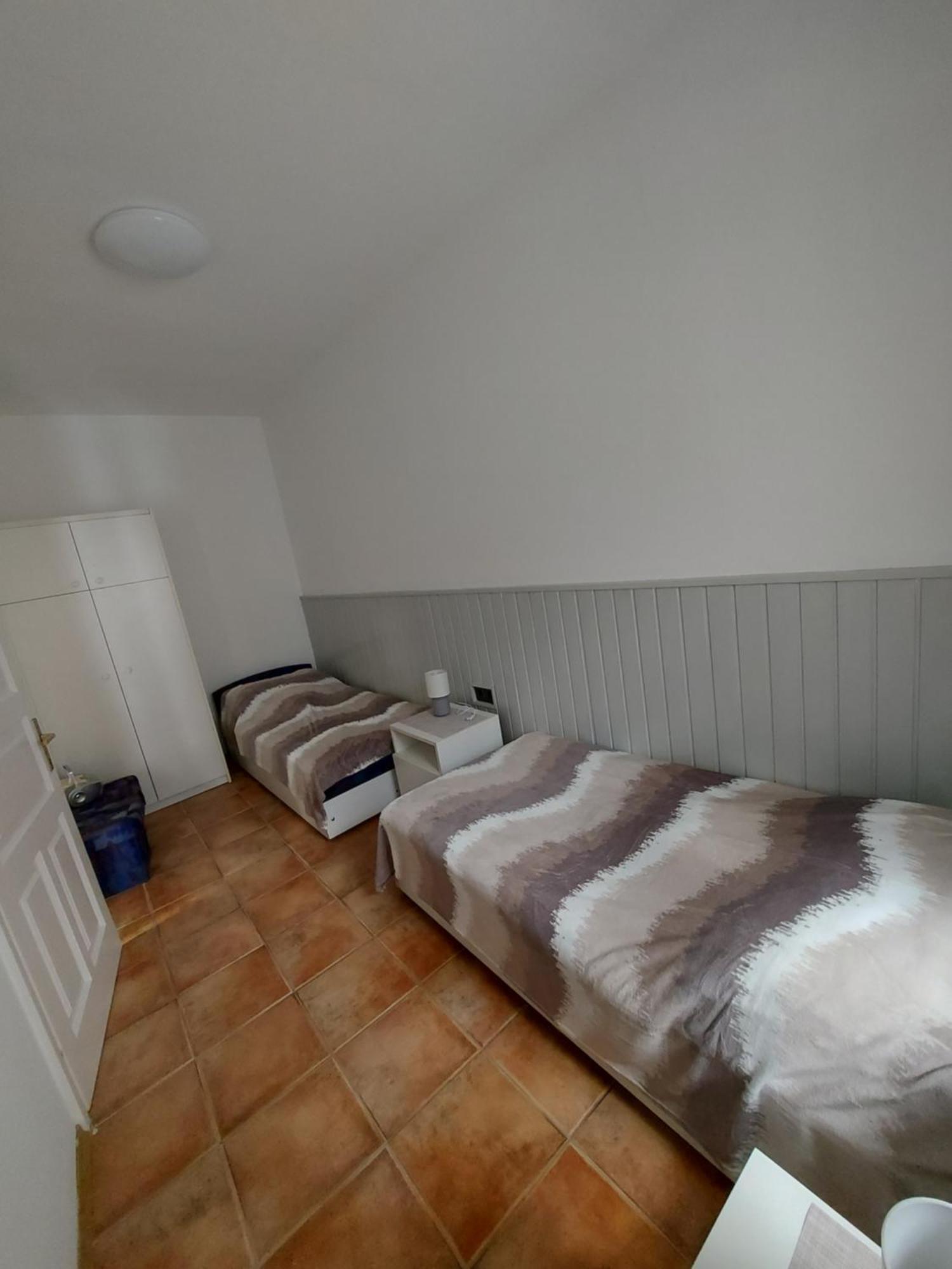 Istvan Apartmanok Keszthely Ngoại thất bức ảnh