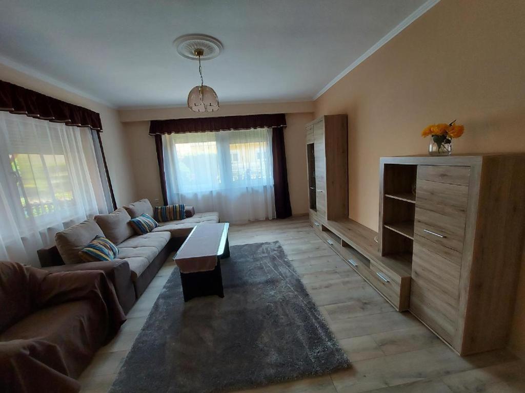 Istvan Apartmanok Keszthely Ngoại thất bức ảnh