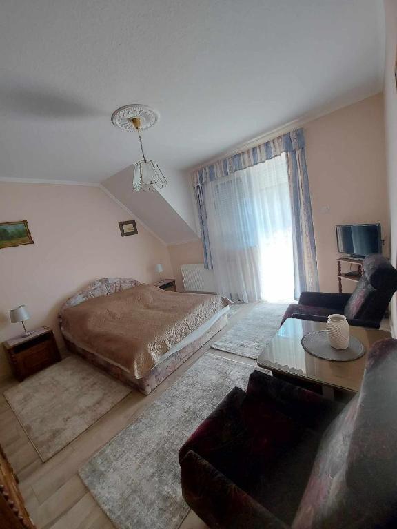 Istvan Apartmanok Keszthely Ngoại thất bức ảnh