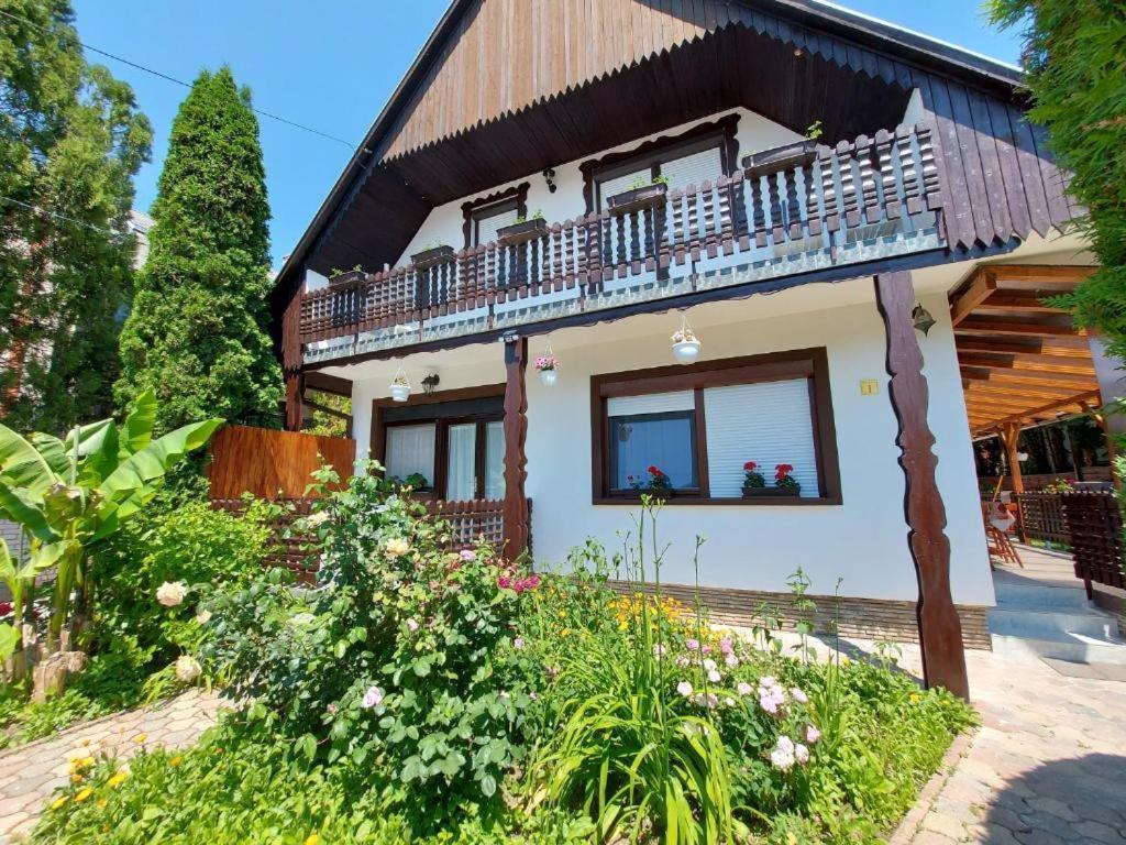 Istvan Apartmanok Keszthely Ngoại thất bức ảnh