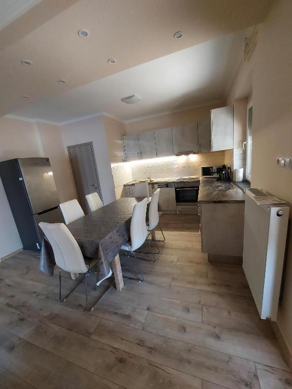 Istvan Apartmanok Keszthely Ngoại thất bức ảnh